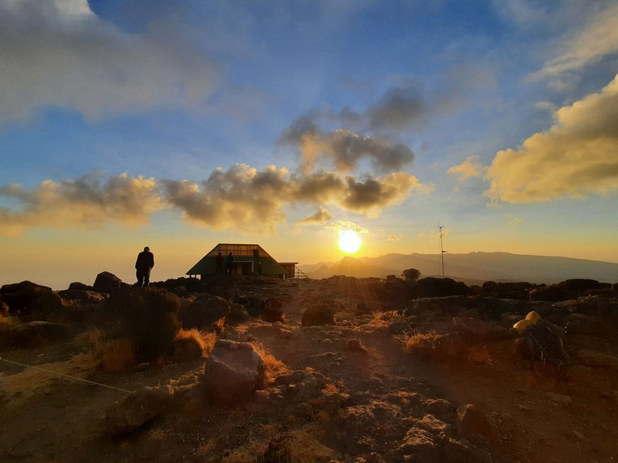 Захід сонця Кіліманджаро